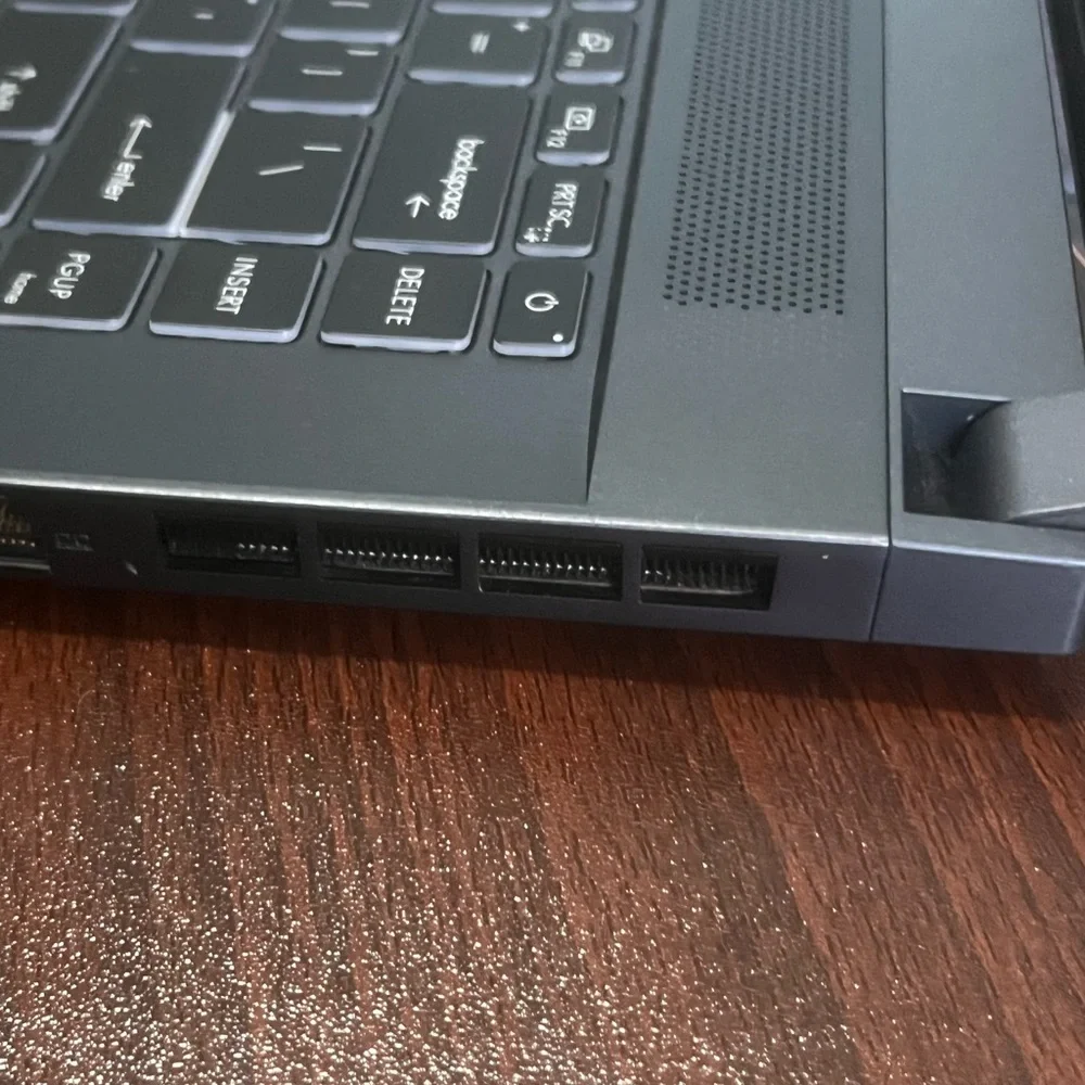 MSI WS66 11UMT-220 15.6 intel Corei9 - 11900H 2.5GHz - 64GB RAM - 1TB SSD (desc)